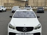 Mercedes E 220-1