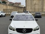 Mercedes E 220-2