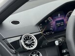 Mercedes E 220-11