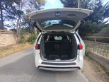 Kia Carnival-12