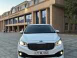 Kia Carnival-4