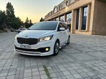 Kia Carnival-1