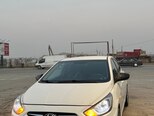 Hyundai Accent-11
