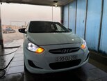 Hyundai Accent-12