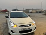 Hyundai Accent-14