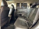 Mitsubishi Outlander-13