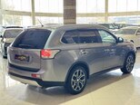 Mitsubishi Outlander-10