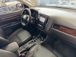 Mitsubishi Outlander-16