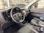 Mitsubishi Outlander-11