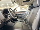 Mitsubishi Outlander-12
