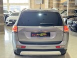 Mitsubishi Outlander-8