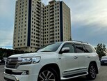Toyota Land Cruiser-7