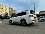 Toyota Land Cruiser-5