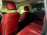 Toyota Land Cruiser-9
