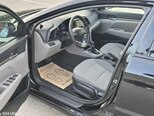 Hyundai Elantra-13