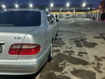 Mercedes E 220-8