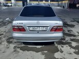 Mercedes E 220-2