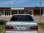 Mercedes E 240-4