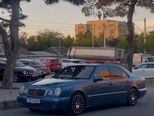 Mercedes E 200-3