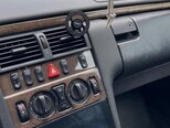 Mercedes E 200-7