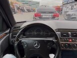 Mercedes E 200-8