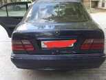Mercedes E 220-2