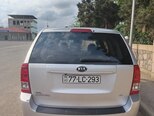 Kia Carnival-2