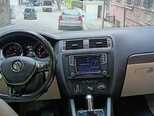 Volkswagen Jetta-13