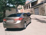 Hyundai Elantra-9