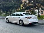 Hyundai Sonata-2