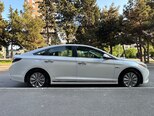 Hyundai Sonata-12