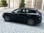 Porsche Cayenne-4