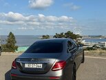 Mercedes E 300 4MATIC-7