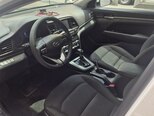 Hyundai Elantra-6