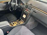 Mercedes E 270-12