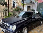 Mercedes E 270-1