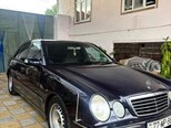 Mercedes E 270-21