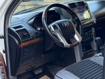 Toyota Land Cruiser Prado-5
