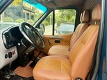 Ford Transit-16