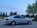 Mercedes E 320-26