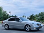 Mercedes E 320-21