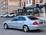 Mercedes E 320-29