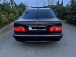 Mercedes E 200-2