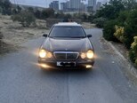 Mercedes E 200-1