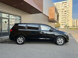 Kia Carnival-11