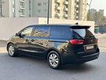 Kia Carnival-12