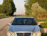 Mercedes E 240-1