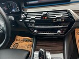 BMW 530e-11
