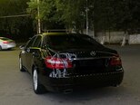 Mercedes E 220-11