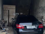 Mercedes E 220-2